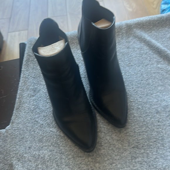 BP - Chelsea Lex Black Leather Bootie Size 7 - Picture 7 of 8